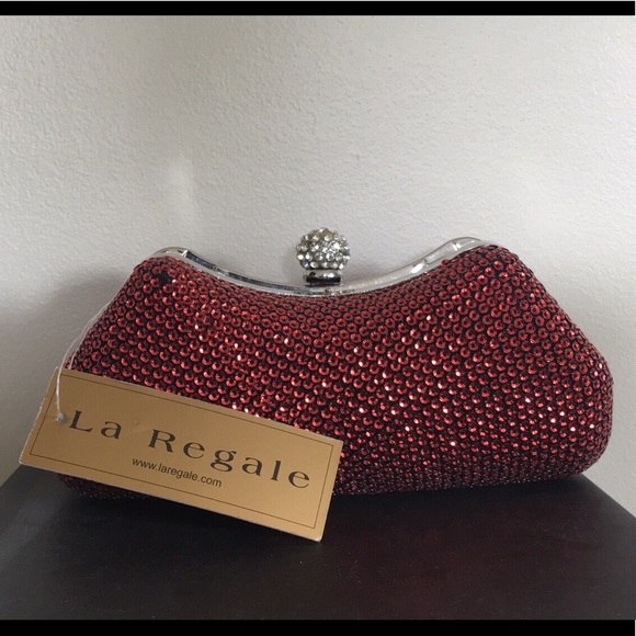 La Regale red sequined clutch - Picture 2 of 5